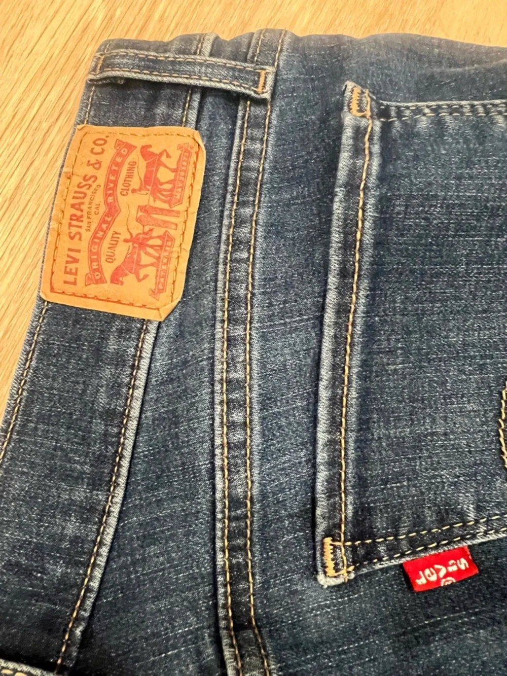 Levi's Distressed Indigo Skinny Jeans - Picture 4 of 5